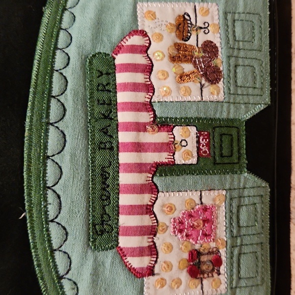 FOREVER By Fossil Black and Green Bakery Themed Women's Bag - Picture 2 of 12